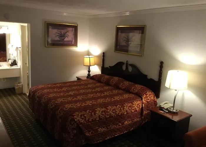 Houston Inn And Suites